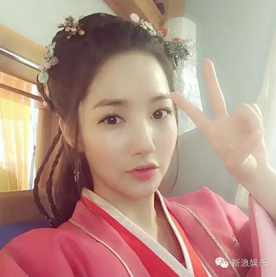 允兒招架不住古裝？韓國女星古裝LOOK一覽 誰贏了？