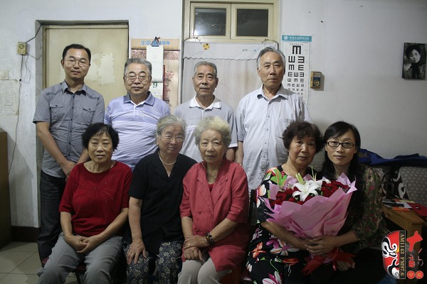 戲曲廣播記者和采訪對象合影留念 戲曲廣播記者和采訪對象合影留念