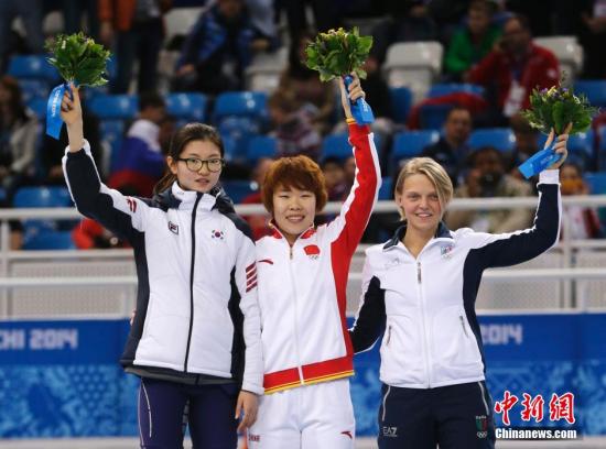 當(dāng)?shù)貢r間2月15日,索契冬奧會短道速滑女子1500米決賽中,中國選手周洋奪得冠軍,成功衛(wèi)冕。