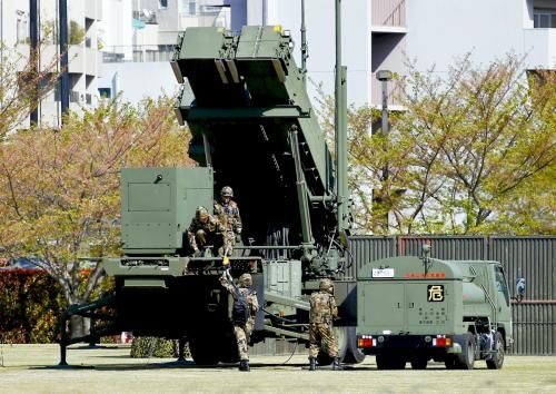 9日，日本自衛隊為應對朝鮮導彈威脅，在東京防衛省總部設置“愛國者3”型導彈發射裝置。