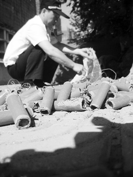 這半袋子墜子炮，多虧被及時發(fā)現(xiàn)