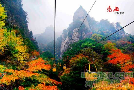 深秋去堯山賞紅葉、泡溫泉、拜大佛