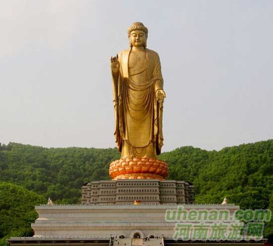 深秋去堯山賞紅葉、泡溫泉、拜大佛