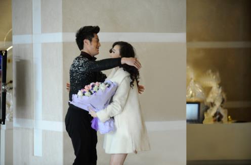 曝蕭薔酒店約會90后男子后丟失名貴項鏈 曝蕭薔酒店約會90后男子后丟失名貴項鏈