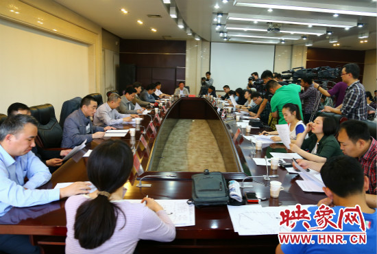 鄭州三環(huán)快速化工程通車新聞發(fā)布會(huì)現(xiàn)場(chǎng)。