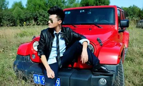 耍帥的路飛 耍帥的路飛