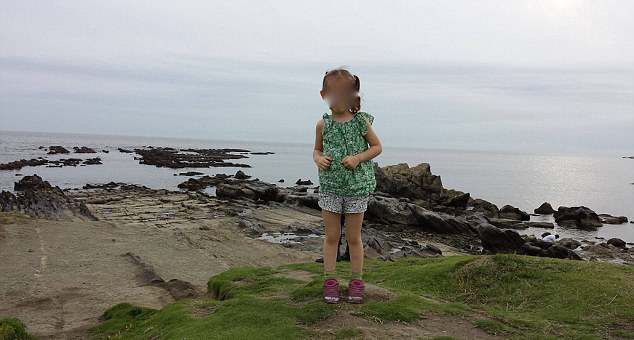 日女童身后驚現幽靈武士走紅 日女童身后驚現幽靈武士走紅