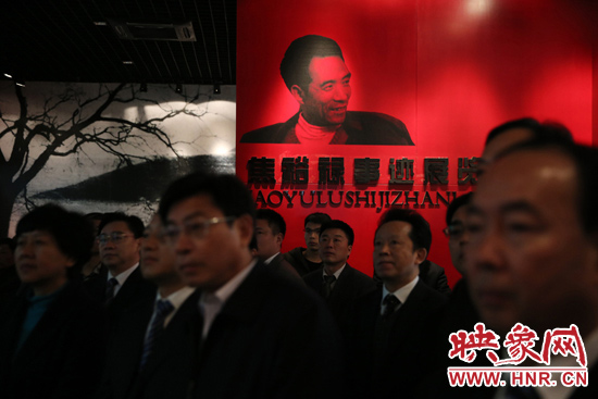 在焦裕祿紀念館，參觀的人絡繹不絕，一批批來自全國各地的黨員干部前來學習焦裕祿事跡
