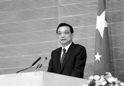 當(dāng)?shù)貢r間5月5日，國務(wù)院總理李克強(qiáng)在非盟會議中心發(fā)表演講。圖/中國政府網(wǎng)