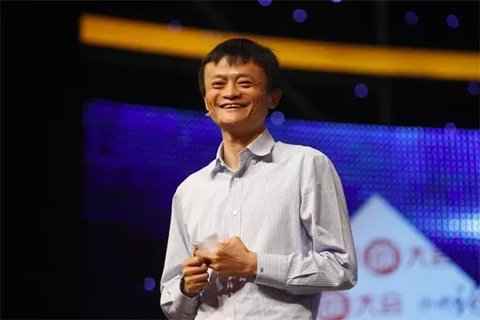 2011年8月17日，阿里巴巴集團宣布，將提供30億元無息貸款，幫助員工解決首次置業問題，每人最高可申請30萬元。此外，阿里巴巴還將投入5億元設教育基金，通過和教育機構共同辦學、與現有學校合作，解決員工子女入園、上學問題;向基層員工發放一次性的物價、子女教育補貼，預計總額超過4000萬元。