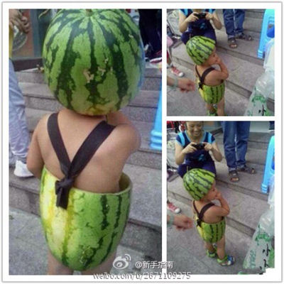 網友曬“解暑神器”:西瓜褲礦泉水床(圖) 網友曬“解暑神器”:西瓜褲礦泉水床(圖)