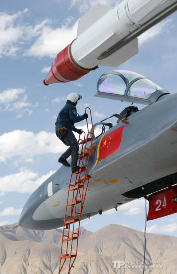 韓媒稱我殲11殲10應配遠程巡航導彈備戰南海