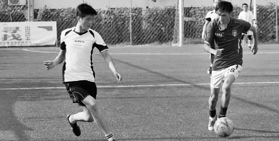 1:1戰平后,東方今報隊點球大戰憾負大商集團隊 1:1戰平后,東方今報隊點球大戰憾負大商集團隊